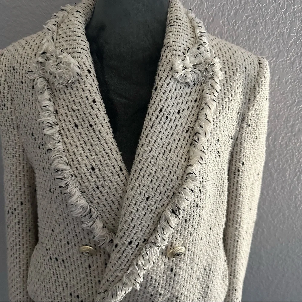 Zara Tweed Bouclé Cropped Blazer Jacket Frayed Trim Double Breasted L - Picture 3 of 11